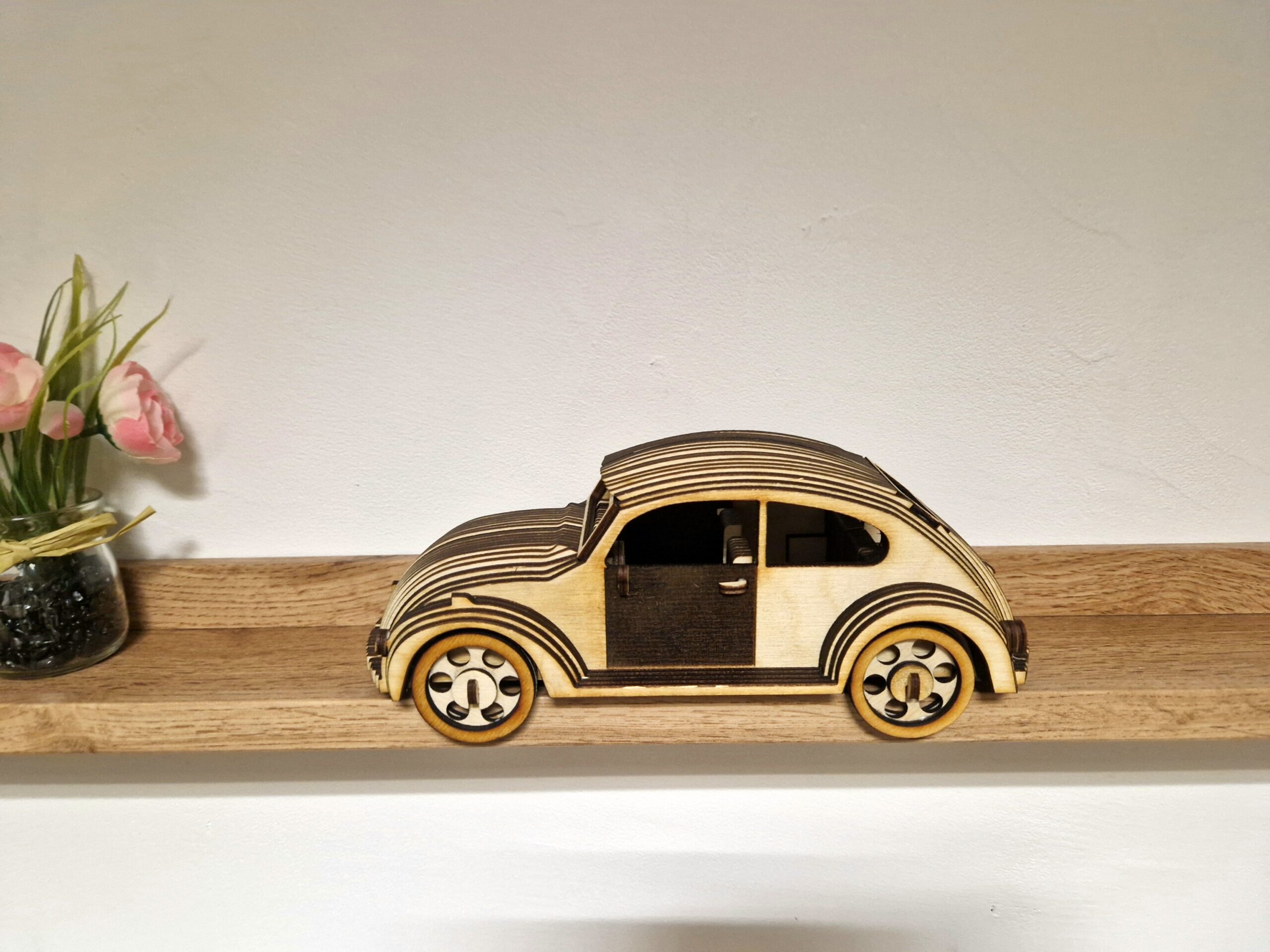 Drewniany model VW Garbus do samodzielnego złożenia - obrazek 2